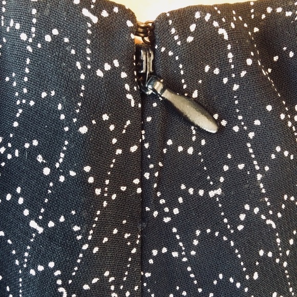 Ann Taylor Skirt Sz 8 - Picture 4 of 4